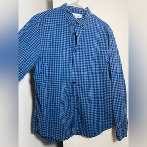 * L blue checkered Old Navy button-down